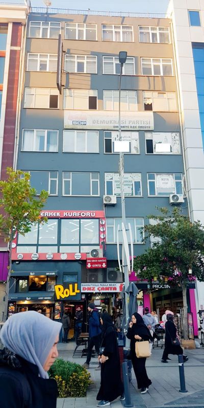 ÜMRANİYE ÇARŞI MERKEZ ALEMDAĞ CAD. ÜSTÜ BOŞ 1.KAT OFİS BÜRO DEPO — fotoğraf 17
