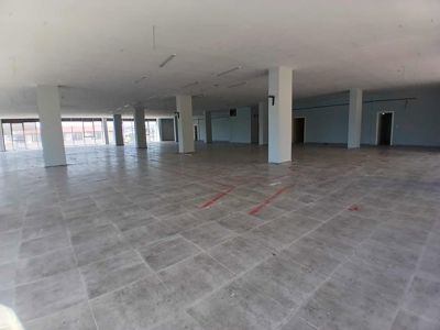 SANCAKTEPEDE GENİŞ CEPHE 1.750 m² DÜKKAN+DEPO+KAPALI OTOPARK — fotoğraf 13