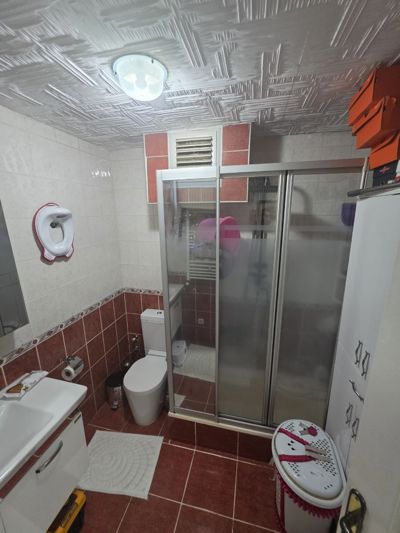 ÇENGELKÖYDE ÖZEL OKULLARA YAKIN, DEPOLU 3+1 SİTE İÇERİSİNDE FER — fotoğraf 7