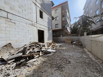 SAMANDIRA METRO İSTASYON MEYDANDA KİRALIK 360 M2 OFİS KATLARI