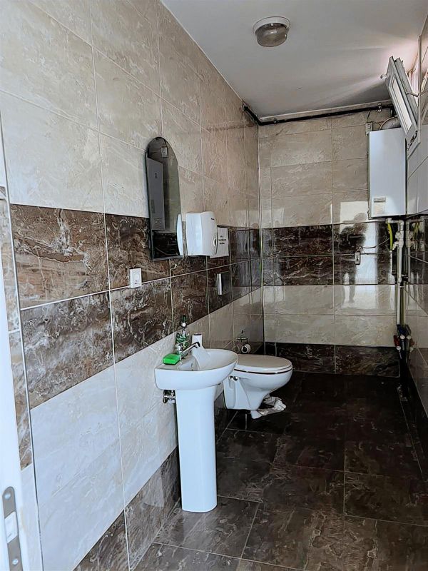 ÇEKMEKÖY TAŞDELEN GİRİŞ OTOBAN YANI KİRALIK 200 M2 OFİS KATI — fotoğraf 3