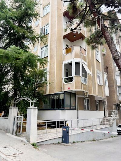 SAHRAYICEDİT DE MERKEZİ KONUMDA 3+1 110 m2 — fotoğraf 2