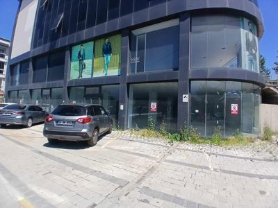 SANCAKTEPEDE GENİŞ CEPHE 1.750 m² DÜKKAN+DEPO+KAPALI OTOPARK — fotoğraf 8
