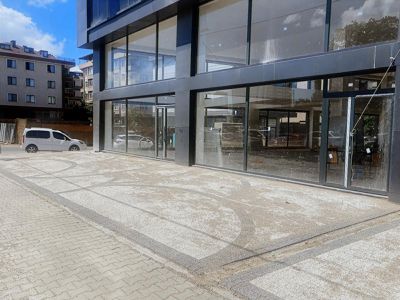 YENİ AÇILAN SAMANDIRA METRO İSTASYONU ÖNÜNDE KİRALIK DÜKKAN — fotoğraf 34