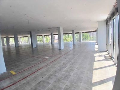SANCAKTEPEDE GENİŞ CEPHE 1.750 m² DÜKKAN+DEPO+KAPALI OTOPARK — fotoğraf 17