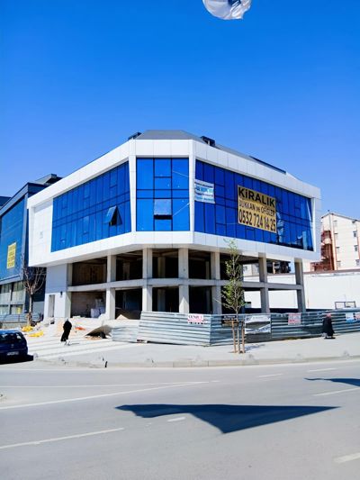 SANCAKTEPE SAMANDIRA METRO İSTASYONU ÖNÜNDE 156 m2 KİRALIK OFİS — fotoğraf 2