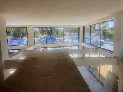YENİ AÇILAN SAMANDIRA METRO İSTASYONU ÖNÜNDE KİRALIK DÜKKAN — fotoğraf 12