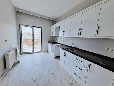 SANCAKTEPE SATILIK 3+1 DAİRE HAVUZLU SİTE SIFIR ÇİFT BANYO — fotoğraf 6