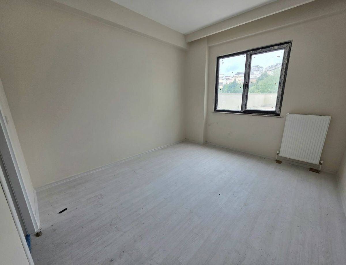 SANCAKTEPE DE 3+1 SATILIK DAİRE SİTE İÇİNDE