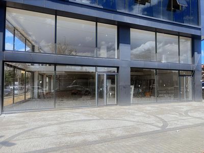 YENİ AÇILAN SAMANDIRA METRO İSTASYONU ÖNÜNDE KİRALIK DÜKKAN — fotoğraf 10