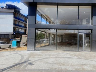 YENİ AÇILAN SAMANDIRA METRO İSTASYONU ÖNÜNDE KİRALIK DÜKKAN — fotoğraf 4